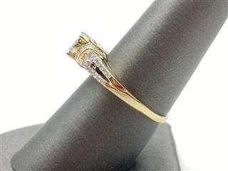 10K Yellow Gold & Diamond Engagement Ring 43 Diamonds Approx.370 Carat T.W. 2.5g